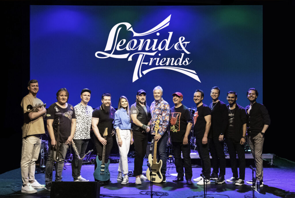 (I've Been) Searchin' So Long - Leonid & Friends (Chicago cover)